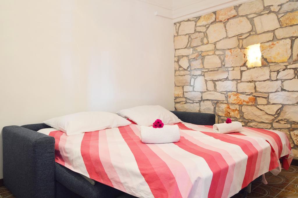Giardino Apartment Umag Exterior foto
